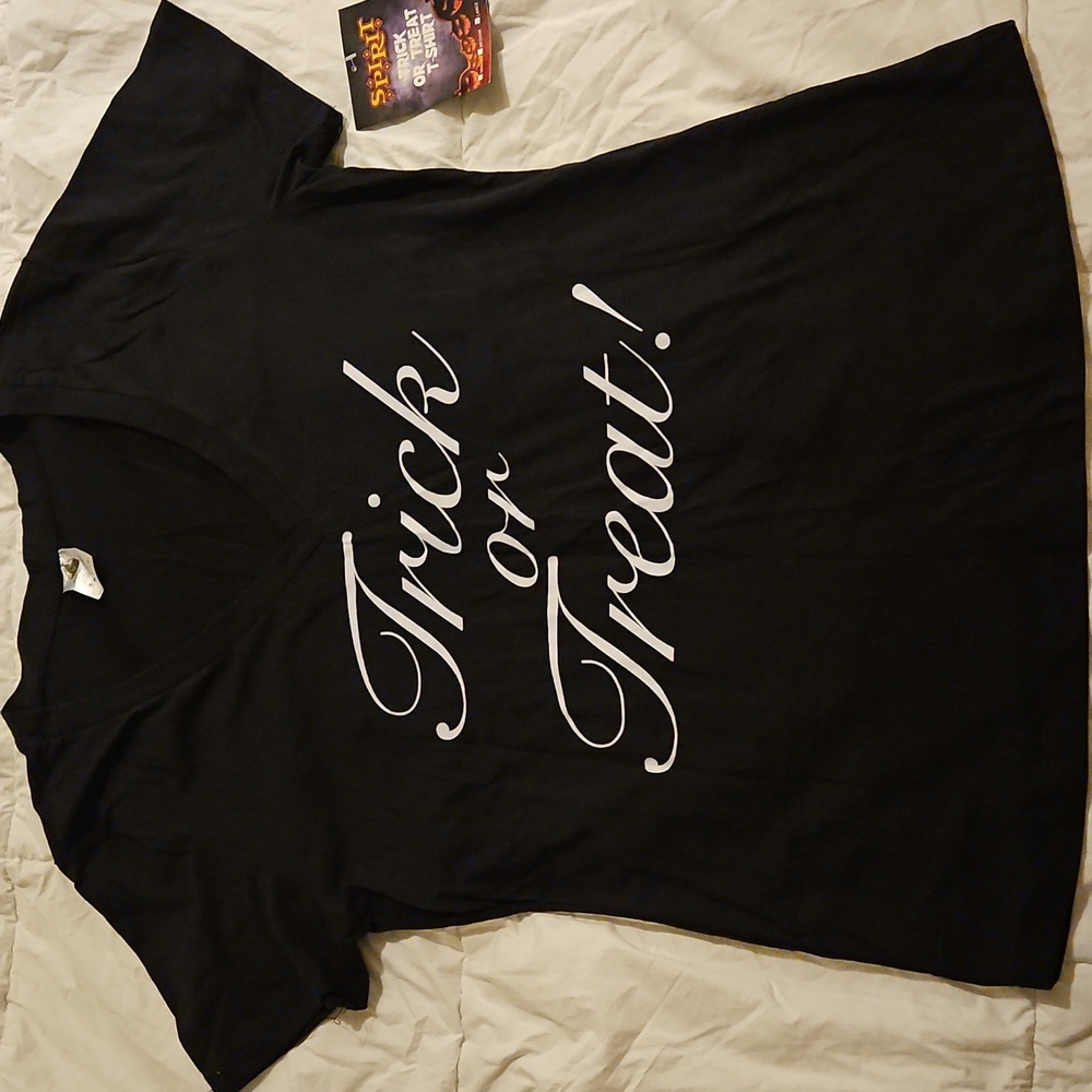 NWT Trick or Treat shirt